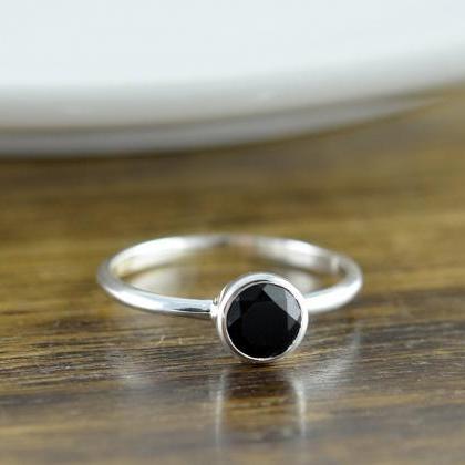 Sterling Silver Round Black Onyx Ring, Black Onyx..