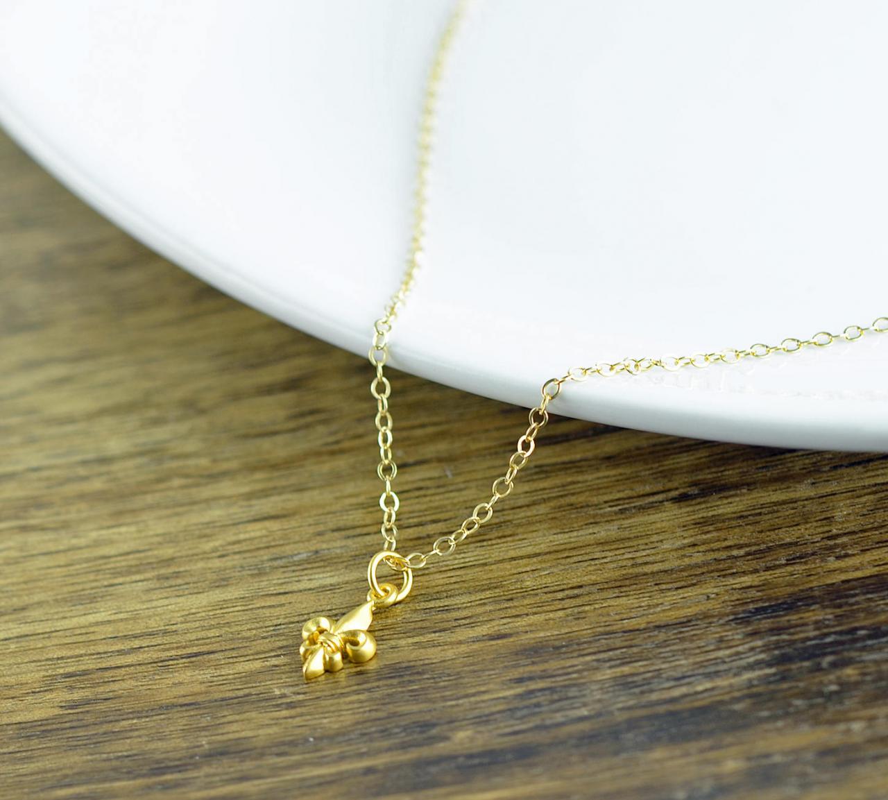 gold fleur de lis - fleur de lis necklace - fleur de lis charm - tiny charm necklace - feur de lis jewelry, gold fleur de lis necklace