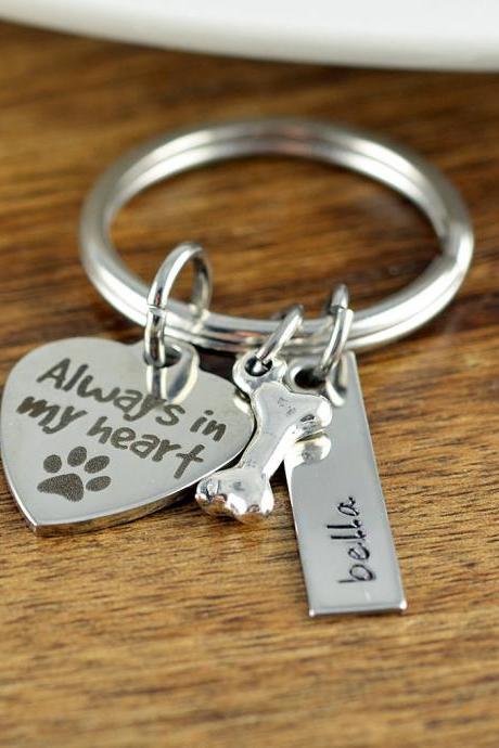 Always in my Heart KeyChain, Dog Lover Gift Personalized, Dog Lover Jewelry, Dog loss Gift, Pet Memorial Keychain, Pet Loss Keychain