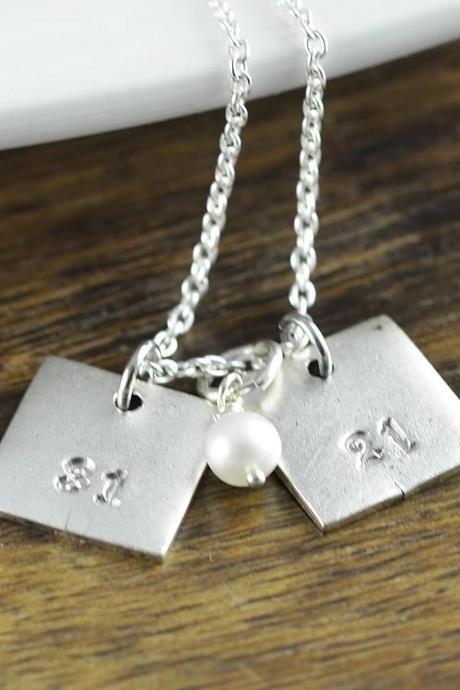 Number Necklace, Number Charm, Square Necklace, Personalized Necklace for Mom - Children's Initial Necklace - Push Present - Mommy Jewelry