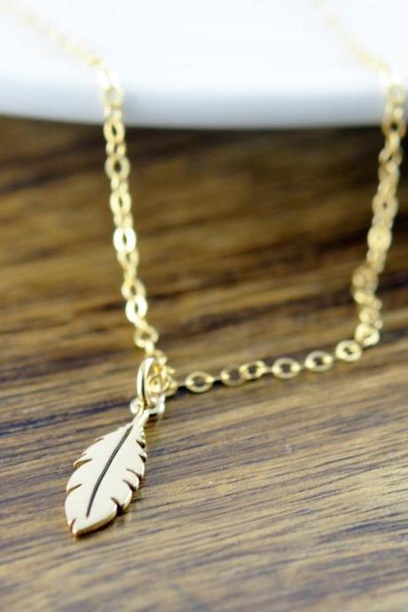 Gold Feather Charm Necklace, Gold Feather Necklace, Gold Necklace, Charm Necklace, Feather Necklace, Dainty Necklace, Everyday Necklace